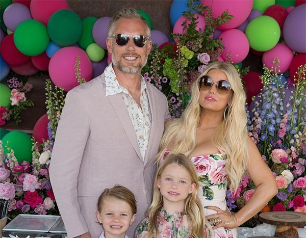 Jessica Simpson And Daughter Maxwell Are Twinning On